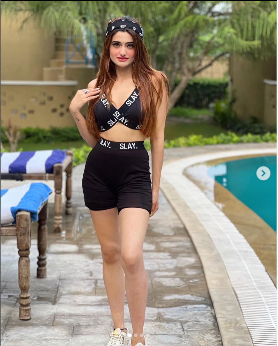 SLAY. Women's Black Activewear Backless Sports Bra And High waist Shorts Co-ord Set