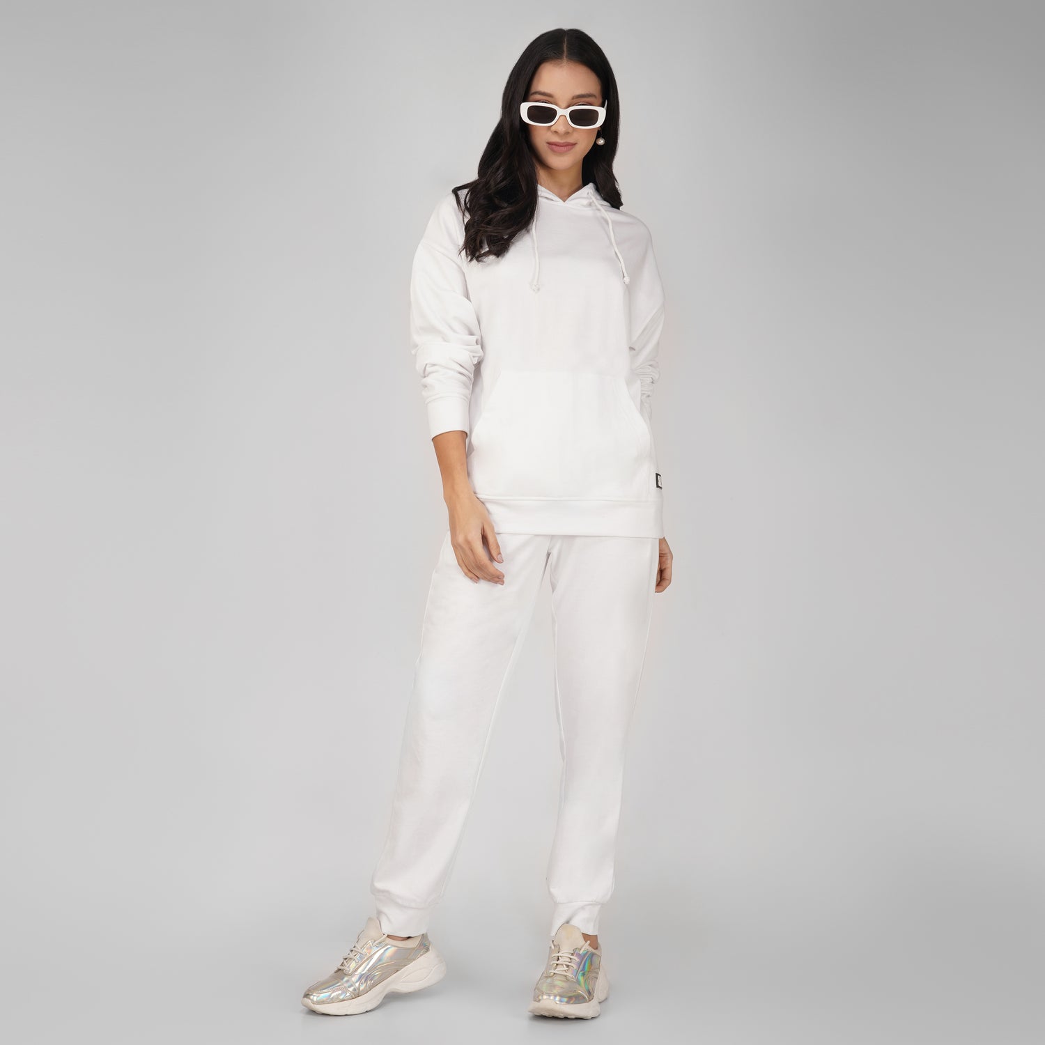 SLAY. Women s White Drop Shoulder Hoodie Joggers Co ord Set