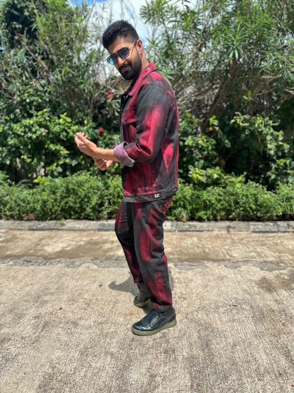 SLAY. Men's "Deadpool Theme" Red & Black Tie Dye Button-Down Ripped Denim Jacket & Jeans Co-ord Set