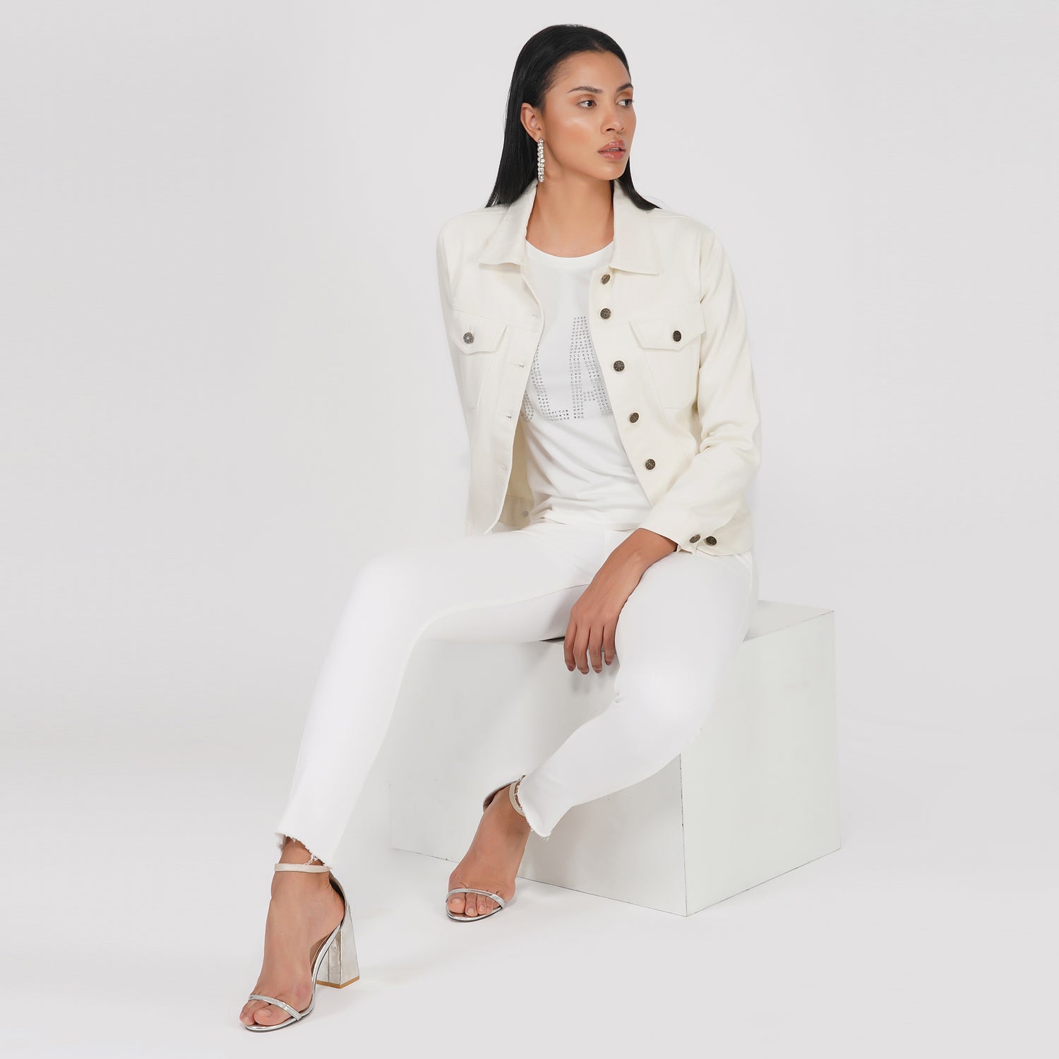 Buy TEKTARWI Sehtolc Women Solid Relexed fit white Denim Jacket (S) at  Amazon.in