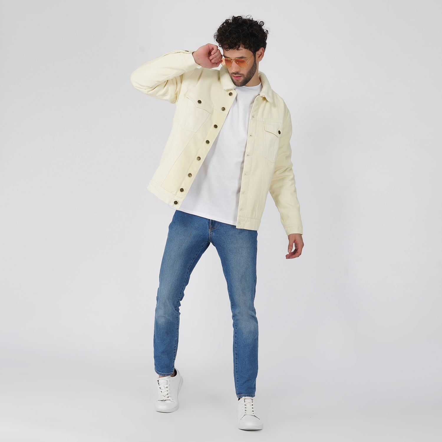 Men's Full Sleeves Off-white Solid Button-Down Denim